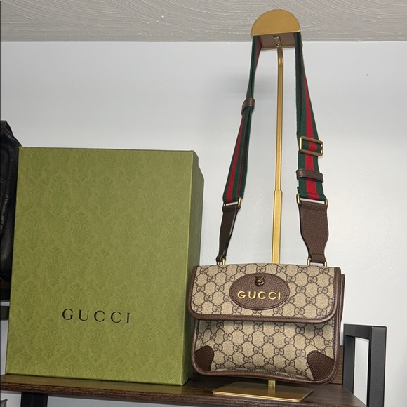 Gucci Handbags - Gucci Neo Vintage messenger bag green and red crossbody bag